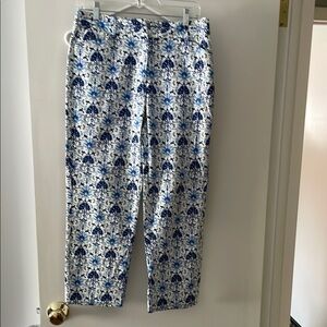 Blue and White Floral Cropped pants with Relaxed Fit